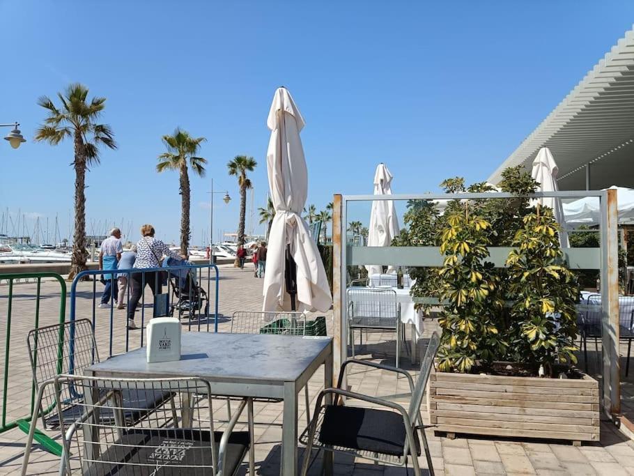Al Lado De Barcos Y Gran Playa. Lägenhet Santa Pola Exteriör bild