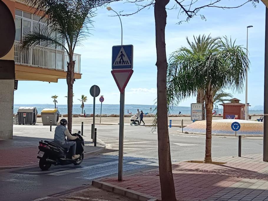 Al Lado De Barcos Y Gran Playa. Lägenhet Santa Pola Exteriör bild